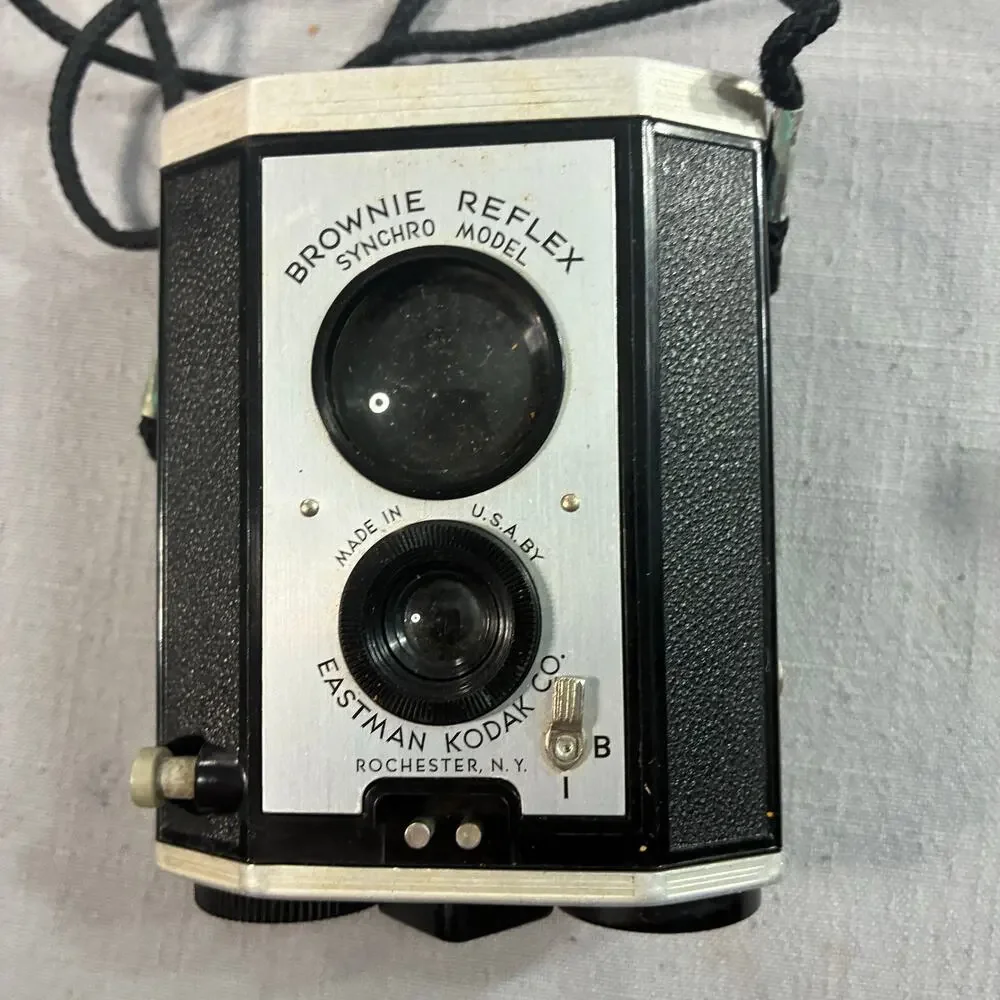 Vintage Kodak Brownie Reflex Synchro 127 Film Camera Original Box Made in USA